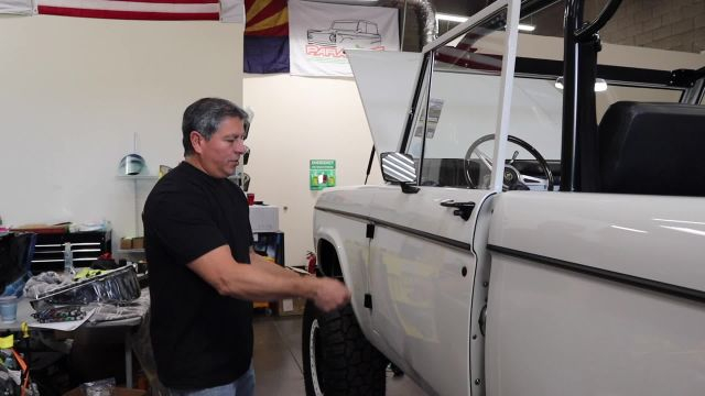 Paradise Customs Bronco Build