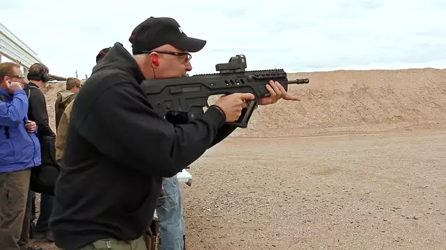 SHOT Show 2016: IWI 300 Blackout TAVOR